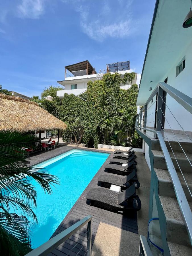 Hotel Aqualuna Cyclops Brisas de Zicatela Exteriör bild
